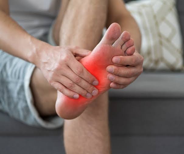Diabetic Foot Care: Warning Signs You Should Never Ignore